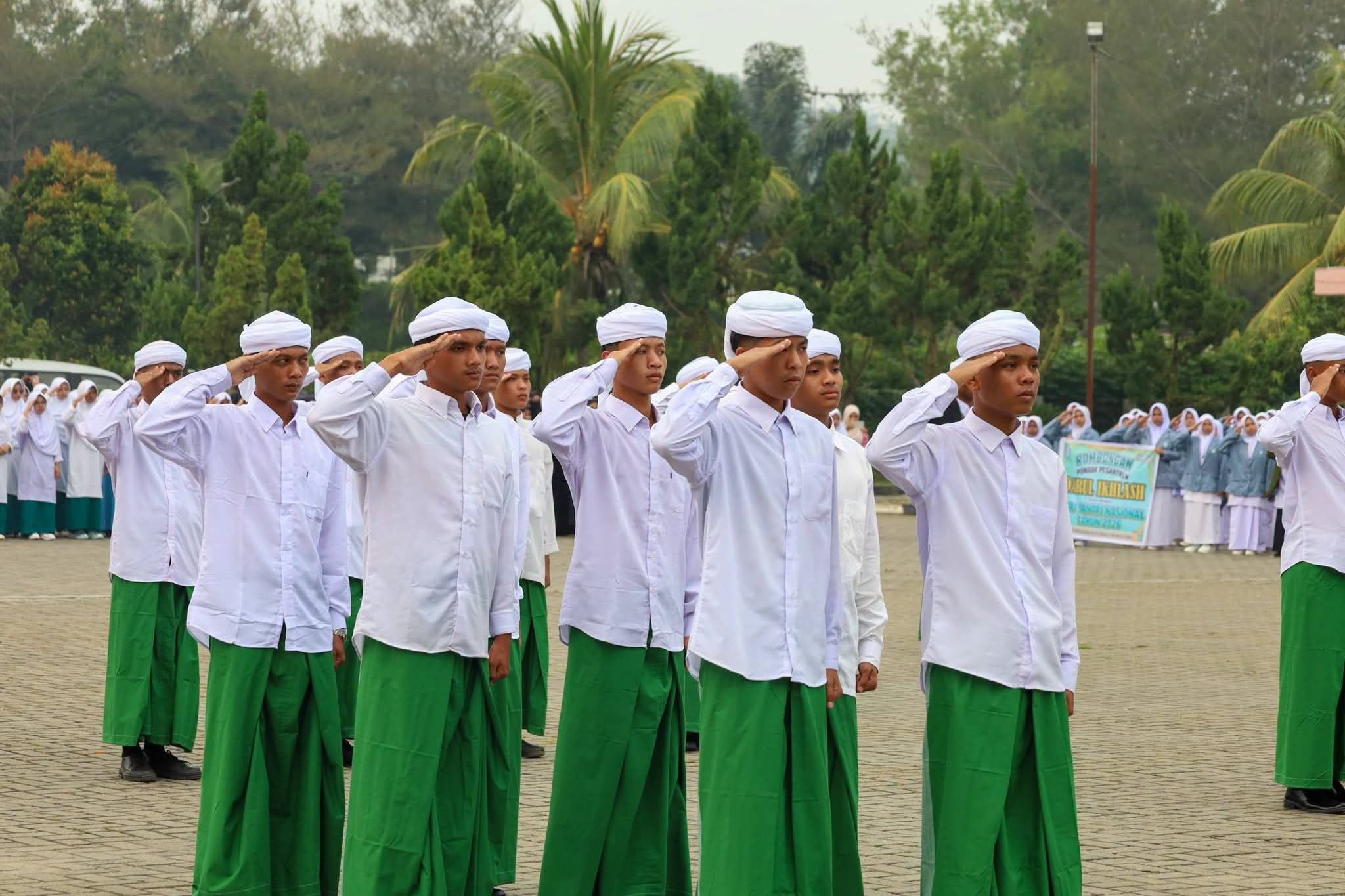 Upacara Hari Santri 2026 di Mandailing Natal Aman dan Sukses