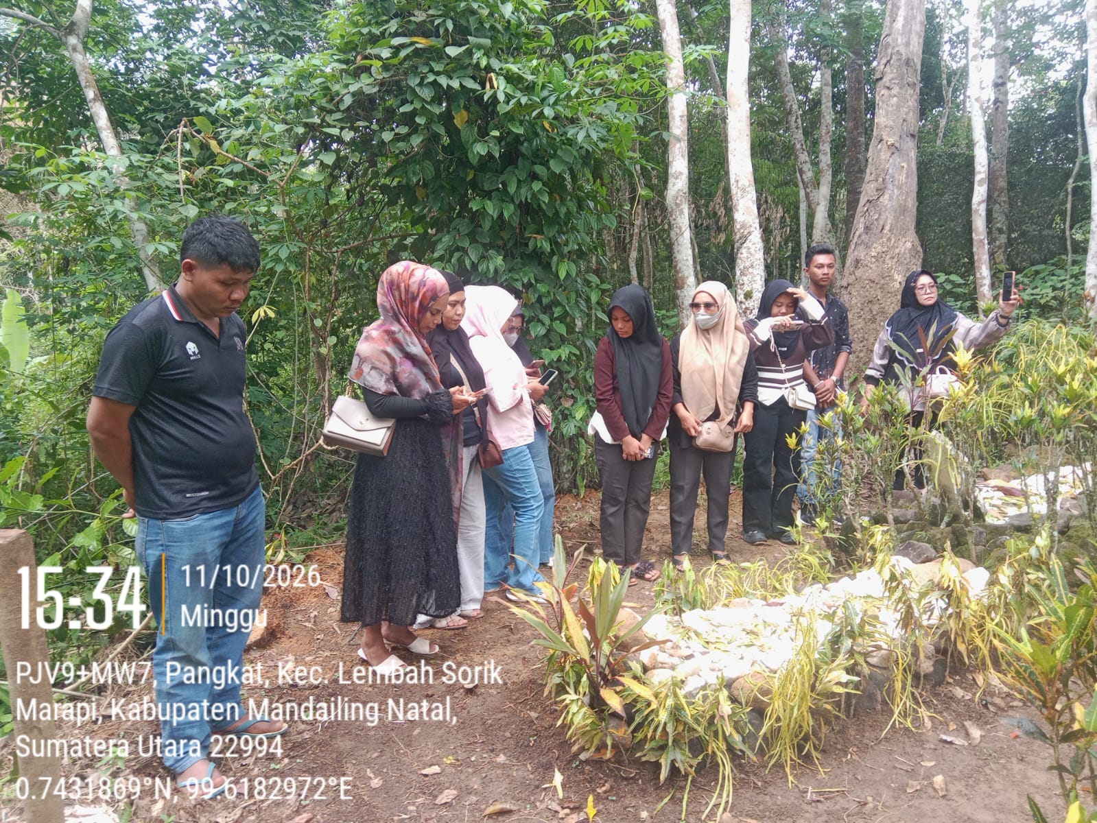 Terkait Siswa Bunuh Diri, Ortu Siswi Besok Melapor Ke Polres Madina Bersama Mak – Mak Tabagsel Tik Tok